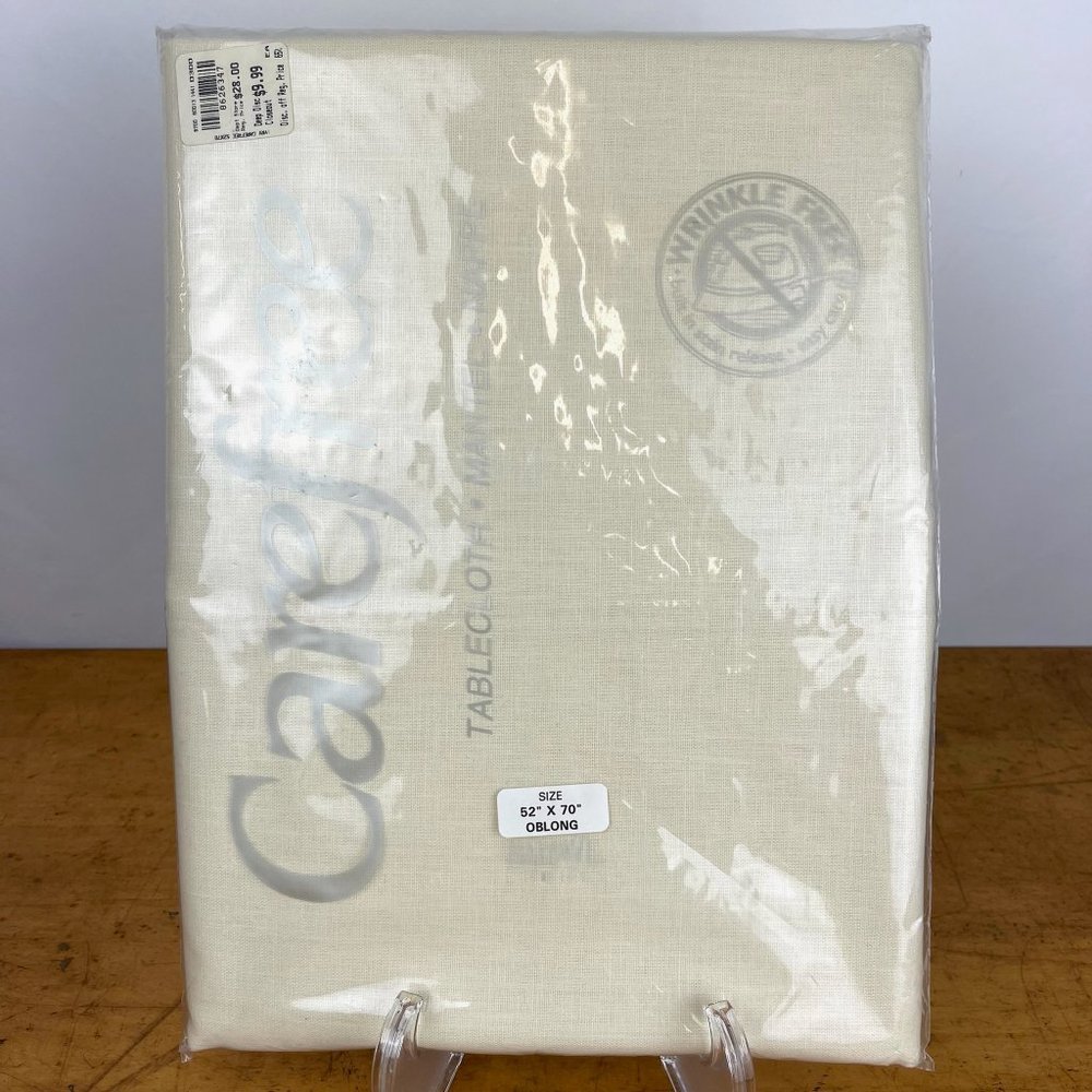 New Old Stock Vgt Bardwil Linens Carefree Oblong 52 x 70 Cream Ivory Tablecloth